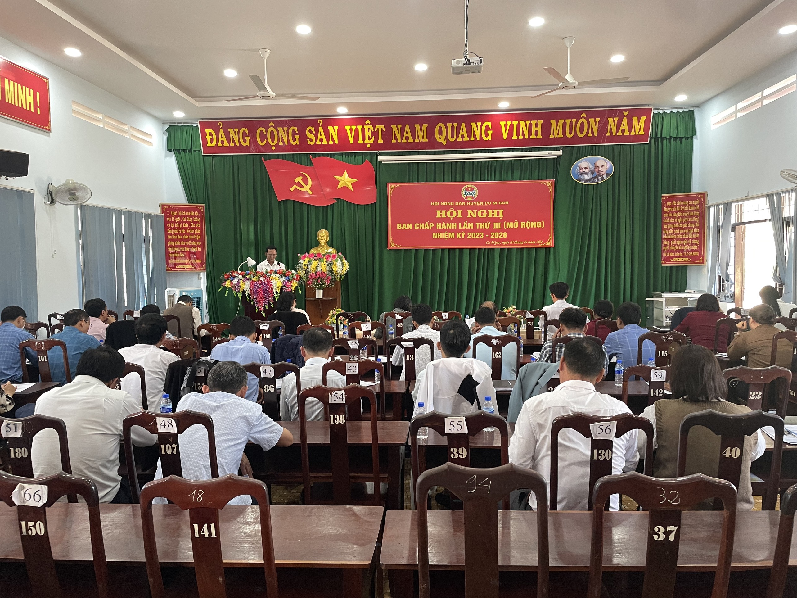 Hội Nông dân huyện Cư M’gar tổ chức Hội nghị tổng kết công tác Hội và phong trào Nông dân năm 2023; tổng kết công tác thực hiện uỷ thác cho vay của NHCSXH huyện và triển khai nhiệm vụ năm 2024